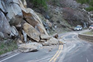 Yosemite Rockslide  Closes West Entrance