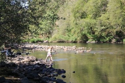Kids enjoy the Mokelumne River