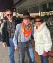Mutz' Bean Feed 2015, Mutz and friends in the waiting line