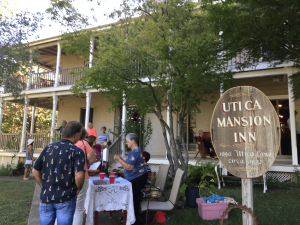 Utica Mansion waiting in line to tour the home