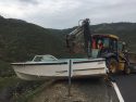 Caltrans removes litter boat abandoned on Hwy 49 Tuolumne County