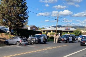 High-speed chase on Mono Way
