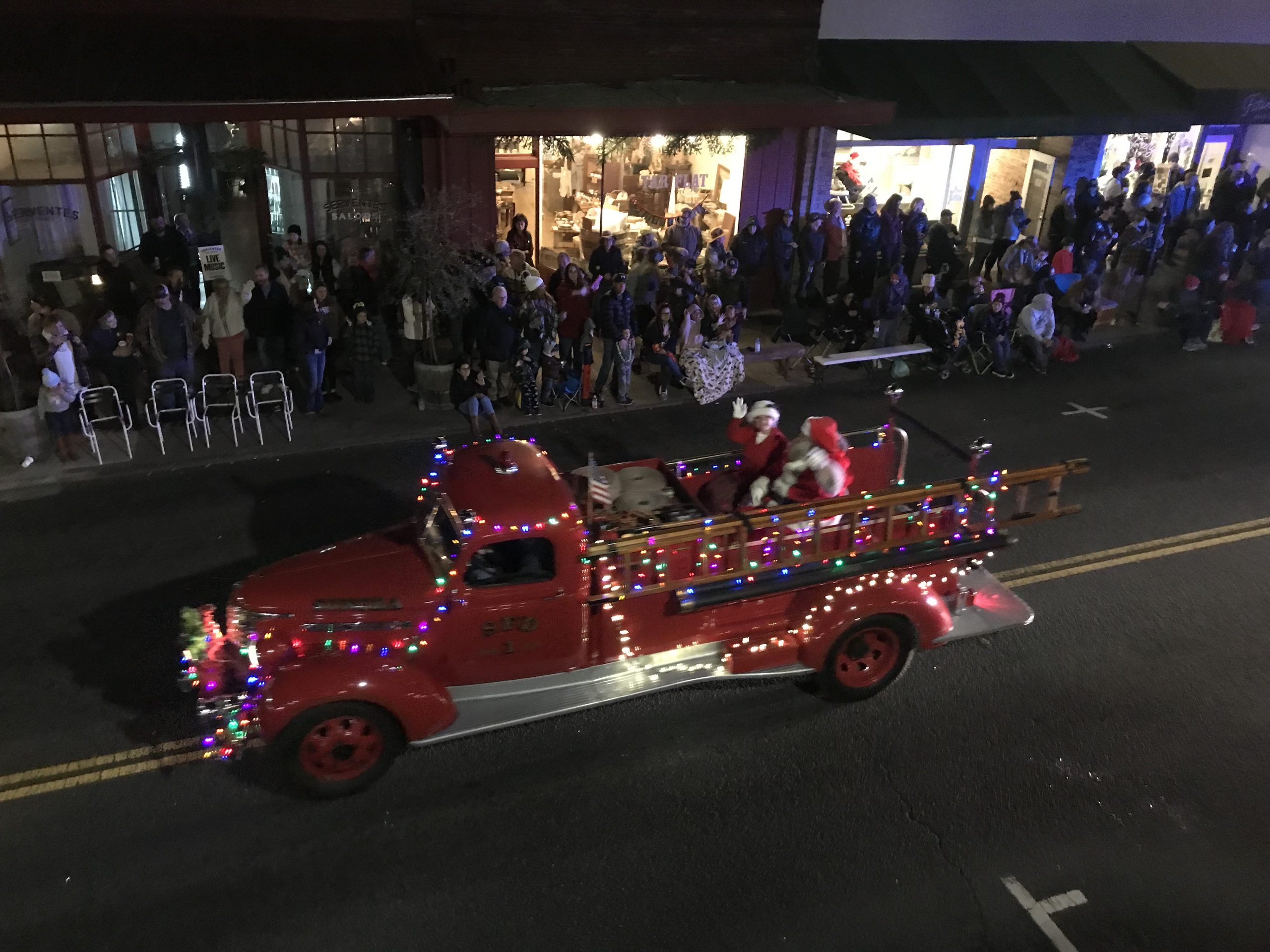 Sonora Christmas Parade Makes Triumphant Return