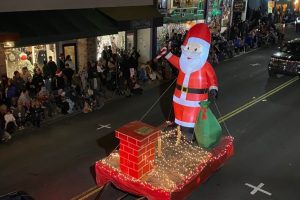 Thousands of spectators for the 39th Annual Historic Downtown Sonora Christmas Parade
