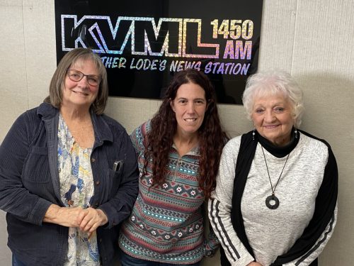 Shelley Muniz, Nancy Scott and Jeanette Lambert