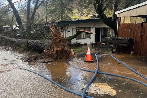 Mobile home fire in Jamestown during severe weather