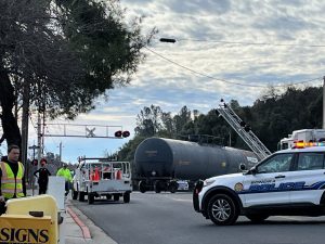 Train derailment in Sonora by US Post Office on South Washington Street