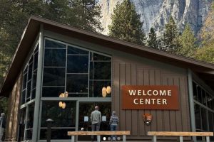 Yosemite Valley Welcome Center