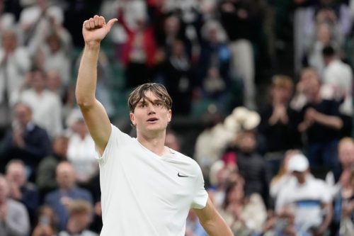 Britain’s top players at Wimbledon stick to tennis on UK election day – myMotherLode.com