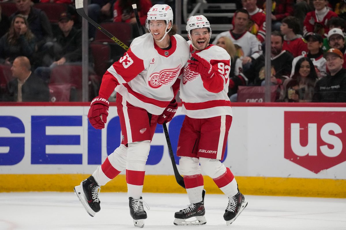 Larkin and DeBrincat lead Red Wings to 4