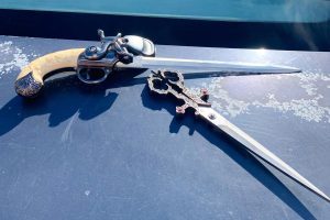 Toy weapons found on person -- MCSO photo