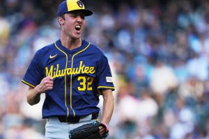 Brewers Mariners Baseball