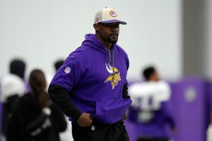 Flores-Lawsuit Football