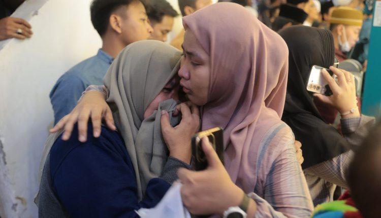 Indonesia Building Collapsed