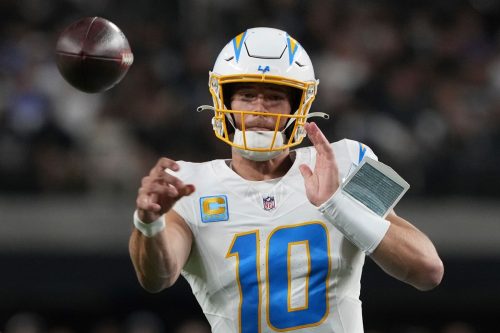 Chargers Raiders Football
