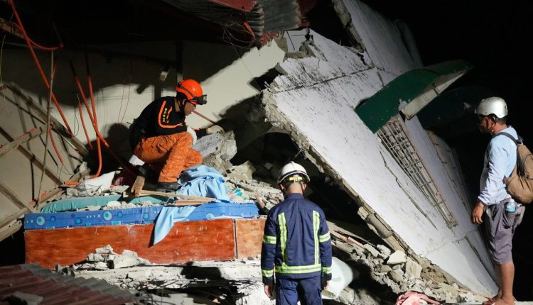 APTOPIX Philippines Earthquake