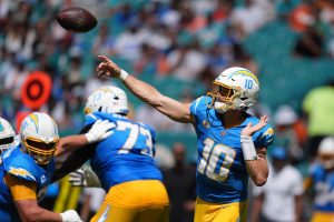 Chargers Dolphins Football