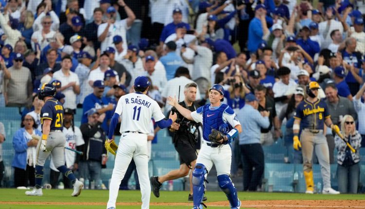 NLCS Brewers Dodgers Baseball