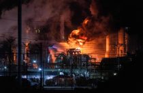 APTOPIX Oil Refinery Fire LA