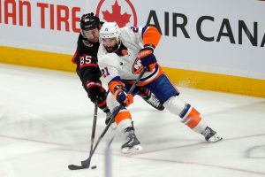 Islanders Senators Hockey