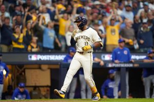 APTOPIX NLDS Cubs Brewers Baseball