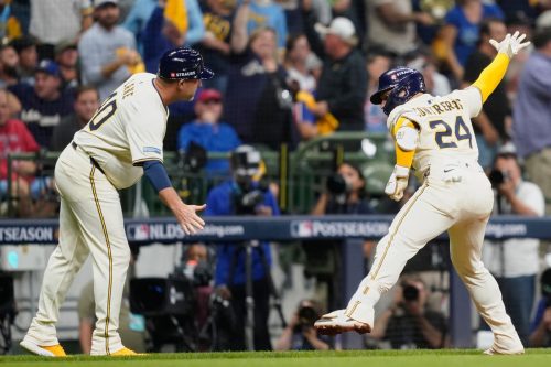 NLDS Cubs Brewers Baseball