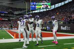 Vikings Browns Football