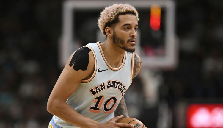 Spurs Sochan Injured Basketball