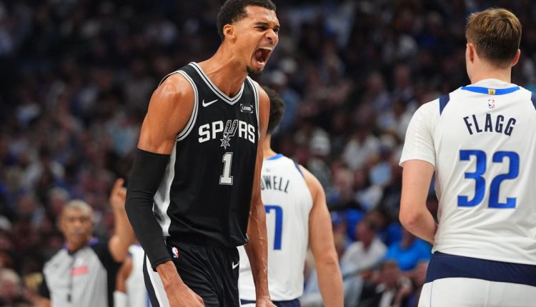 Spurs Mavericks Basketball