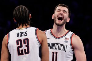 Illinois UConn Basketball