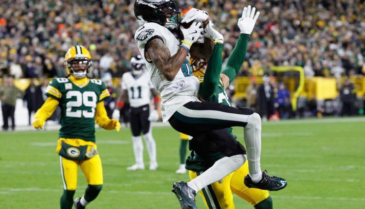 APTOPIX Eagles Packers Football