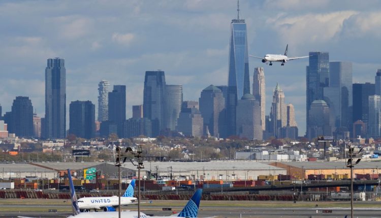 APTOPIX Government Shutdown Airlines