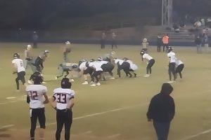 Summerville wins in a nail-biter over Linden in high school football—photo by Michael Woicicki