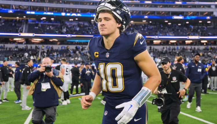 Raiders Chargers Football