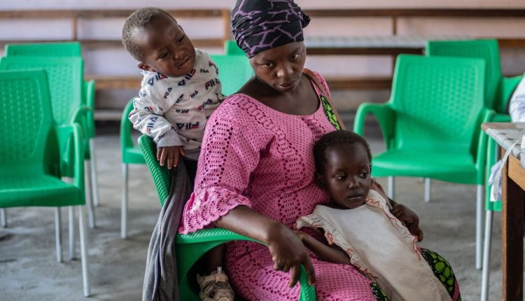 Congo Childbirth Under Fire