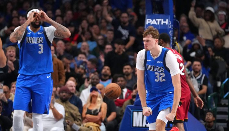 Heat Mavericks Basketball