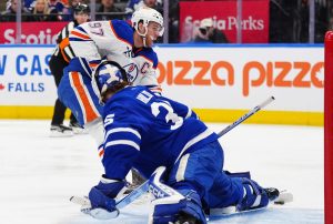 Oilers Maple Leafs Hockey