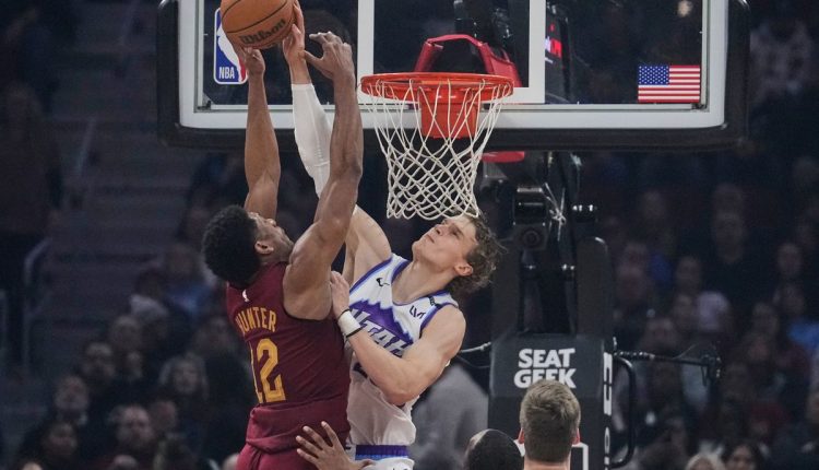 APTOPIX Jazz Cavaliers Basketball