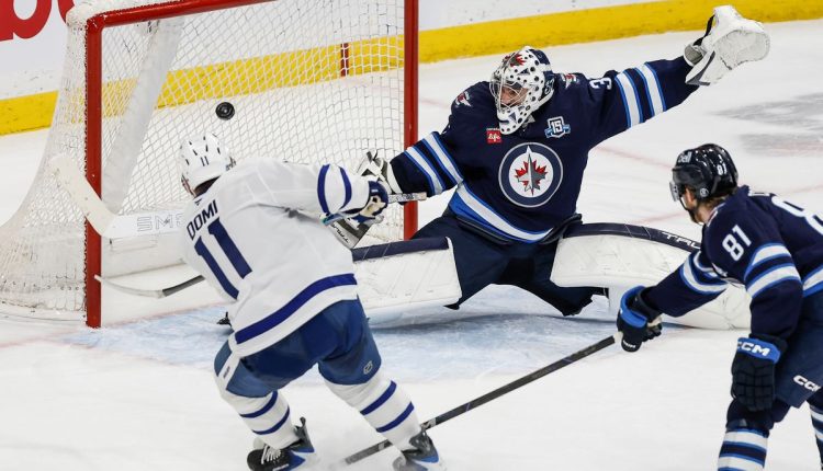 Maple Leafs Jets Hockey