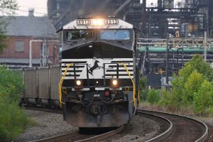 Earns Norfolk Southern