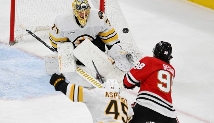 Bruins Blackhawks Hockey