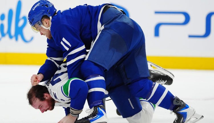 Canucks Maple Leafs Hockey