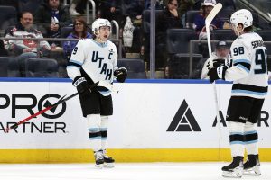 Mammoth Islanders Hockey