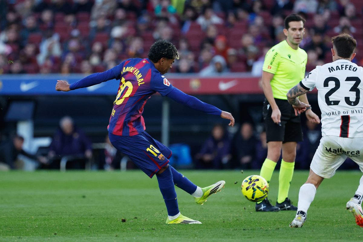 Yamal atones for bad miss with classy goal as La Liga leader Barcelona beats Mallorca 3-0