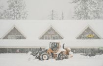 APTOPIX California Avalanche