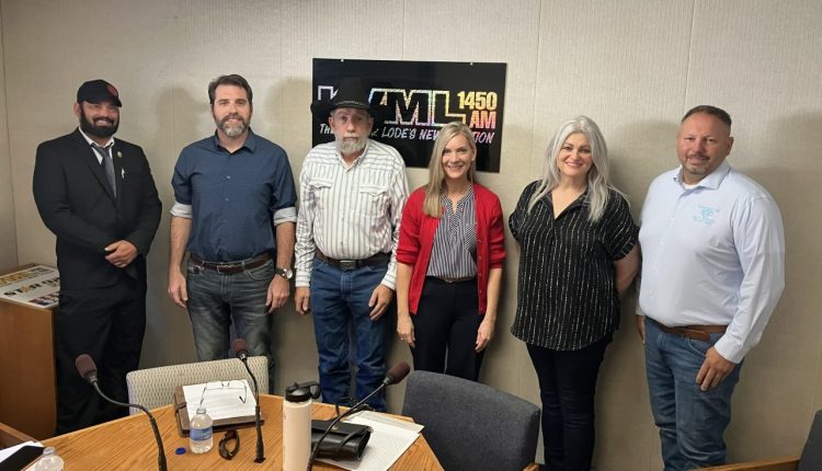 (L-R) Mark Brooks, Ryan Campbell, Steve Green, Juli Healy, Rayanne Tamayo and Diego Martinez