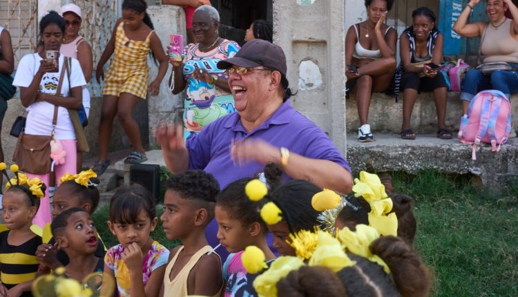 Cuba Struggling Artist