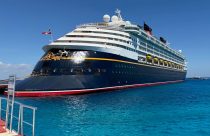 US Cruise Ship Crew Detained