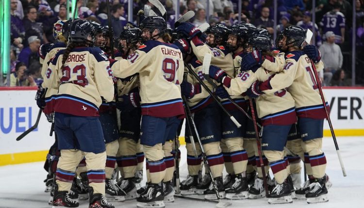 PWHL Frost Victoire Hockey