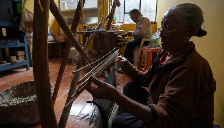 Ecuador Dying Art